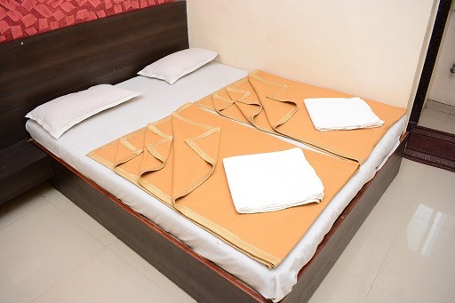 1 x Double Bed Non AC Room